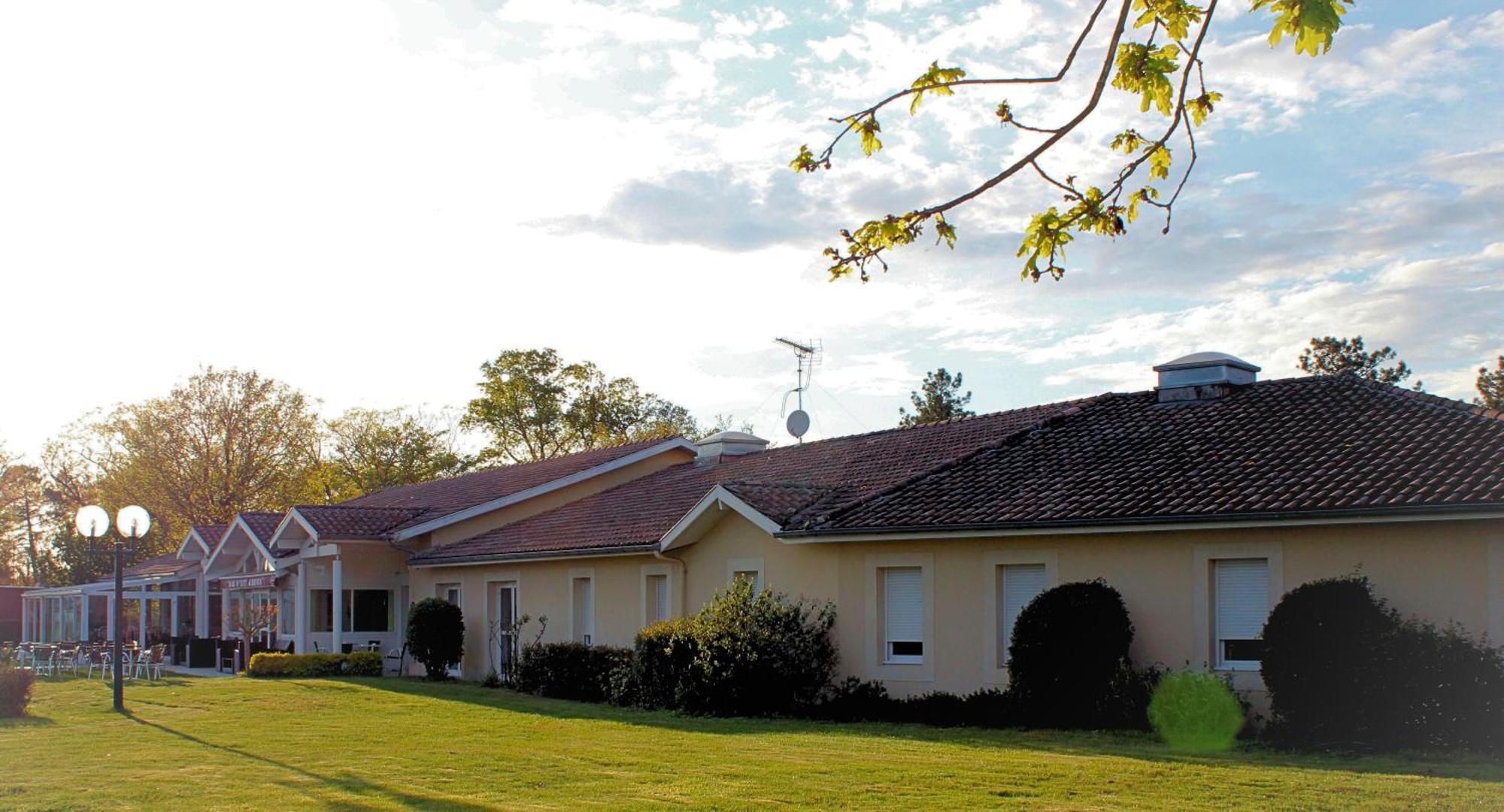 Au P'Tit Creux Des Landes Hotel Ychoux Exterior photo