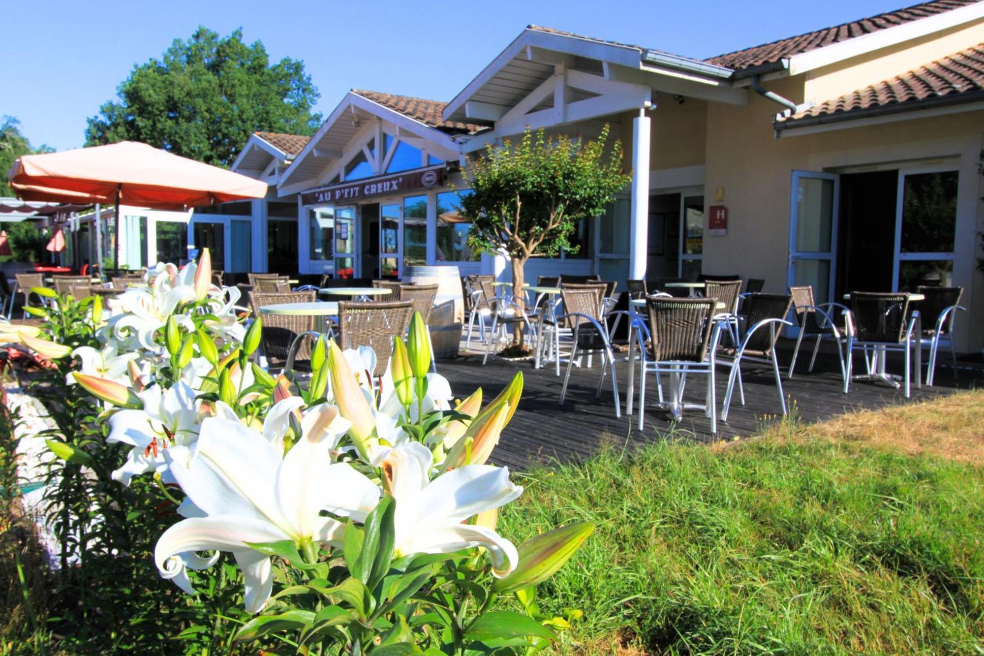 Au P'Tit Creux Des Landes Hotel Ychoux Exterior photo